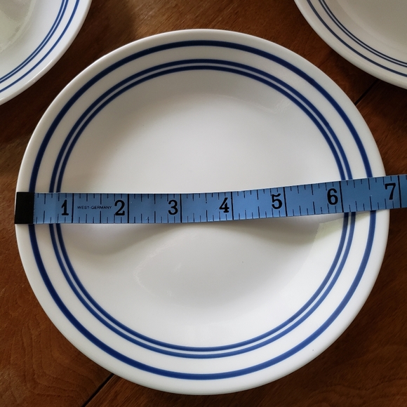 SOLD: Corelle - Set of 4 Bread & Butter Dessert Appetizer Plates 6.75" - Picture 2 of 4